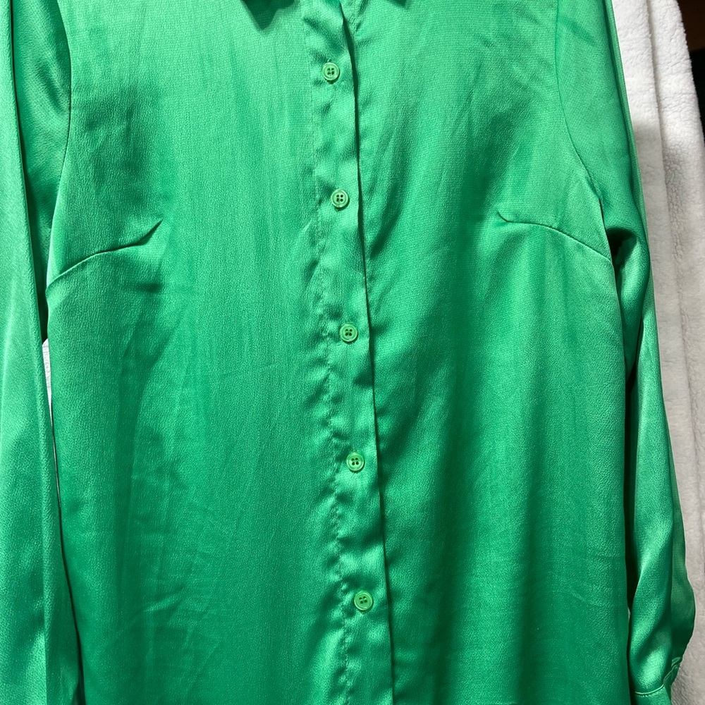 Beginning Boutique Green Notched Collar Button Down Shirt